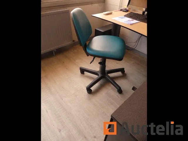 Bureautafel in l bulo - afbeelding 9 van  11