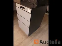 Bureautafel in l bulo - afbeelding 10 van  11