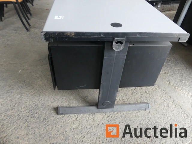 Bureautafel met ladekast - afbeelding 1 van  6