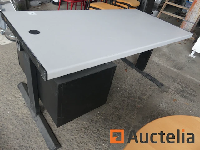 Bureautafel met ladekast - afbeelding 3 van  6