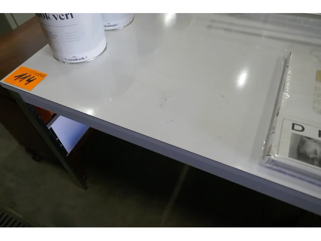 Bureautafel met zetel - afbeelding 3 van  3