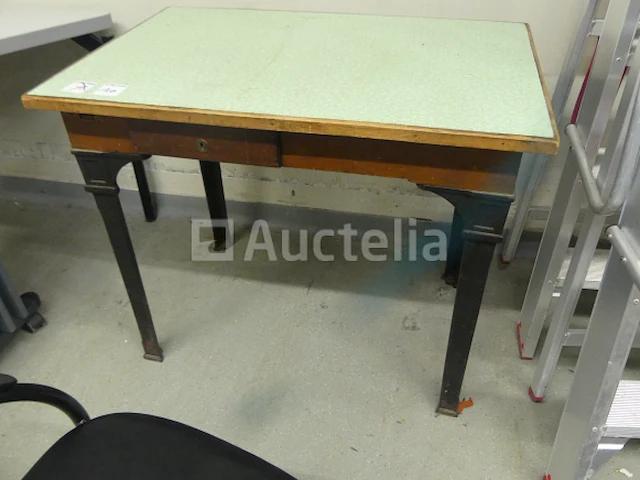 Bureautafel + stoel met armleuningen - afbeelding 2 van  6