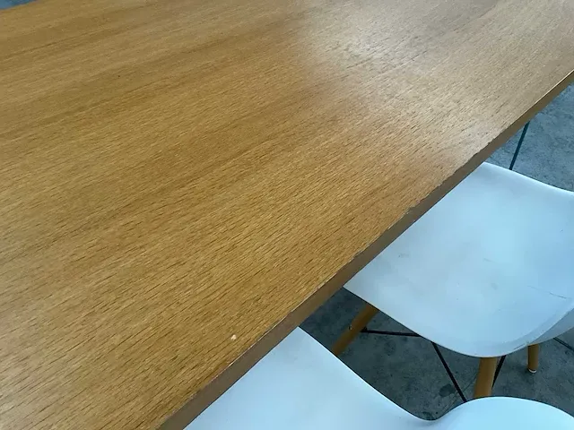 Bureautafel + stoelen - afbeelding 7 van  13