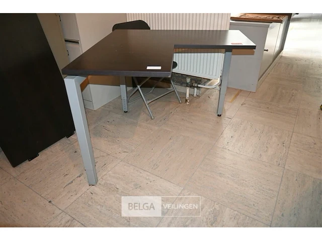 Bureautafel + tafelblad - afbeelding 1 van  6