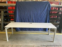 Bureautafel verstelbaar afm plm 240 x 80 x 75 cm