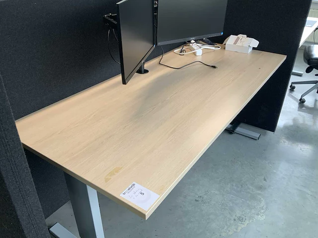 Bureautafel - afbeelding 2 van  8