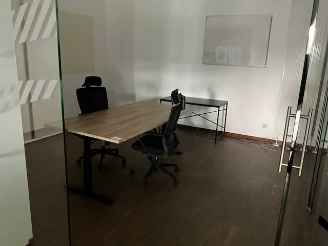 Bureautafel - afbeelding 1 van  8