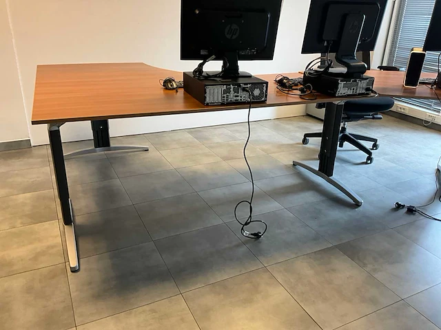 Bureautafel - afbeelding 2 van  9