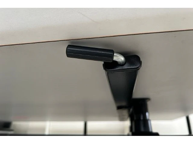 Bureautafel - afbeelding 6 van  7