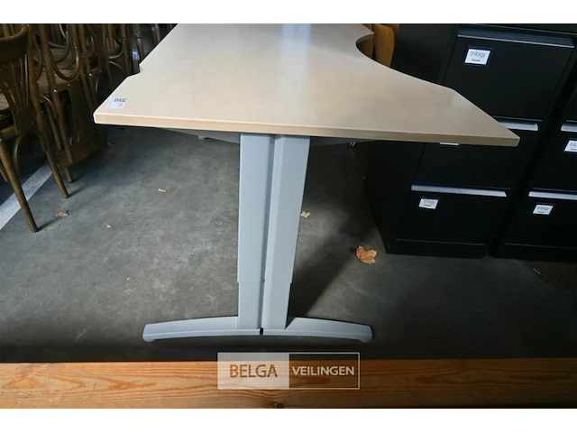 Bureautafel - afbeelding 3 van  4