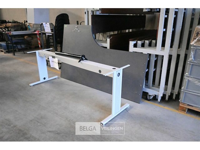 Bureautafel - afbeelding 1 van  5