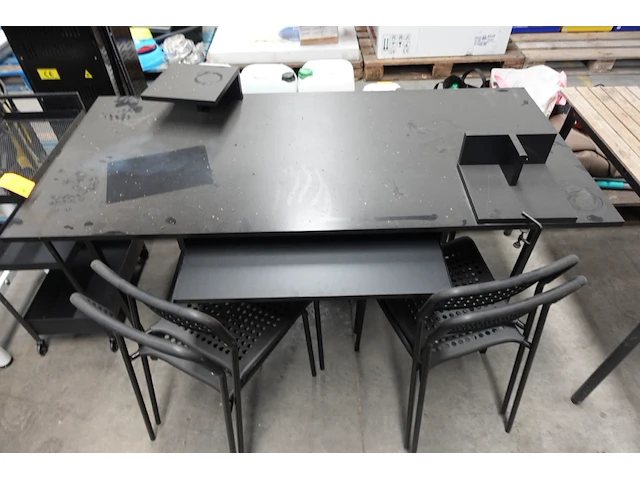 Bureautafel - afbeelding 3 van  4