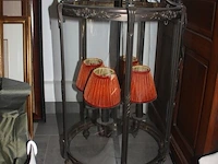 Bureel in kerselaar met 1 inschuifdeur en 6 lades, stoel met leder bekleed, classificatie meubel met 9 lades (met inhoud), koperkleurige bureellamp, rek in beuk met 3 leggers flamand, 2 houten handdoek rekjes flamand, bureel in engelse stijl met 6 lades - afbeelding 24 van  32