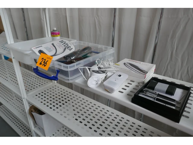Bureelgerief, lampen etc. - afbeelding 1 van  6