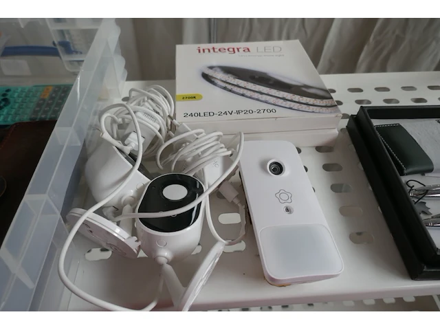 Bureelgerief, lampen etc. - afbeelding 3 van  6