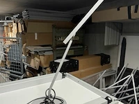 Bureellamp u-line designed bij maarten van serveren - afbeelding 1 van  1