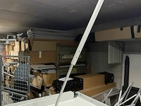 Bureellamp u-line designed bij maarten van serveren - afbeelding 1 van  1