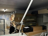 Bureellamp u-line designed bij maarten van serveren - afbeelding 1 van  2