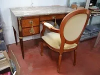 Bureeltje louis xvi marmeren blad 5 laden , stoel met armleuning louis xvi stoffen zit en rug