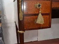 Bureeltje louis xvi marmeren blad 5 laden , stoel met armleuning louis xvi stoffen zit en rug - afbeelding 6 van  9