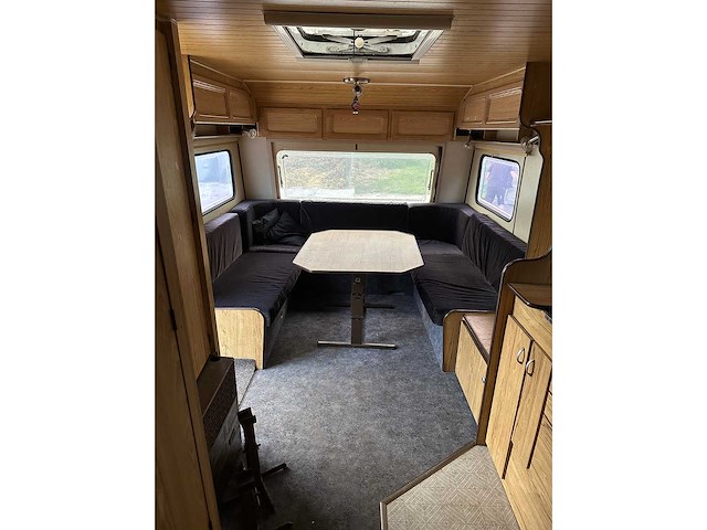 Burstner - 680 - caravan - afbeelding 2 van  29