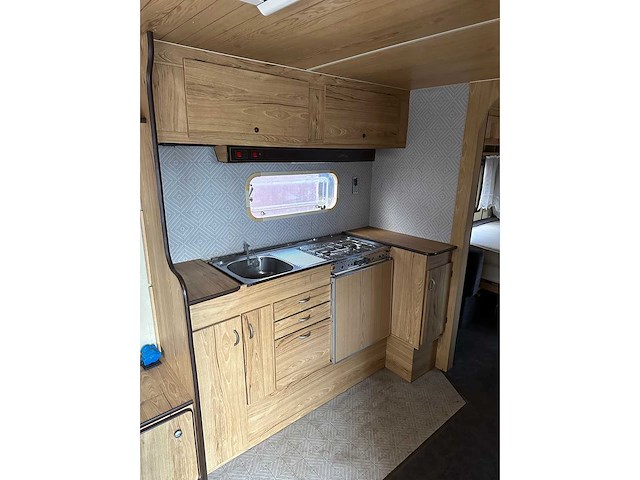 Burstner - 680 - caravan - afbeelding 9 van  29