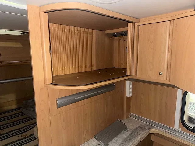 Burstner - ventana - caravan - afbeelding 6 van  18