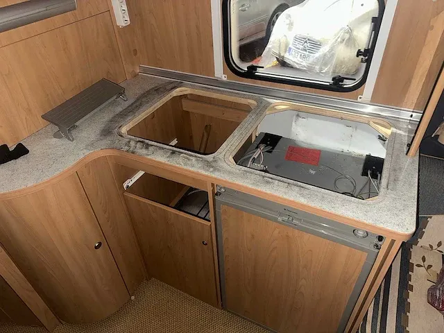 Burstner - ventana - caravan - afbeelding 7 van  18