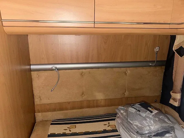 Burstner - ventana - caravan - afbeelding 8 van  18