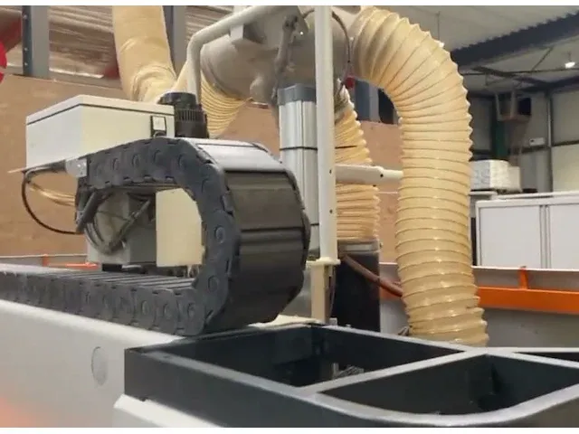 Busellato jet optima cnc bewerkingscentrum - afbeelding 2 van  9