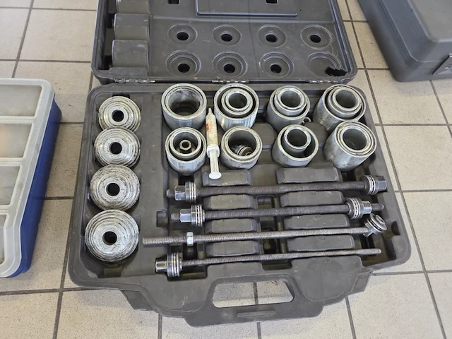 Bussentrekkerset - afbeelding 1 van  3