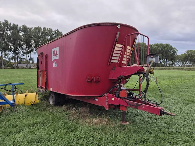 Bvl - 2015 - v-mix24 s2 - voermengwagen - afbeelding 12 van  15