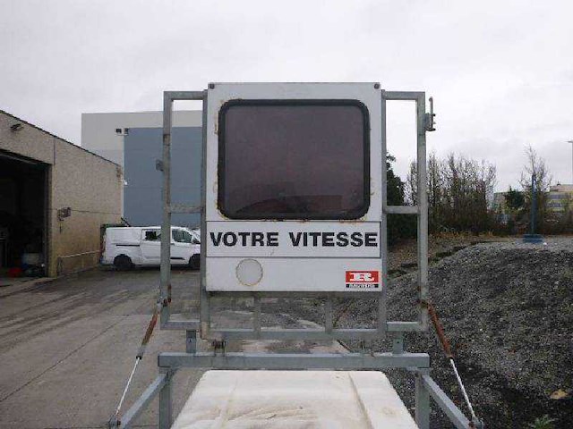 Bw trailers b.v.b.a. mobiele educatieve radar trailer bewegwijzering - afbeelding 2 van  15