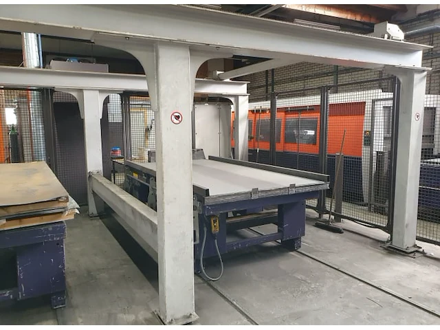 Bystronic byspeed 3015 lasersnijmachine + bytrans transportsysteem - afbeelding 7 van  9