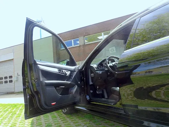 C 63 amg estate (lichte vracht) - afbeelding 26 van  52