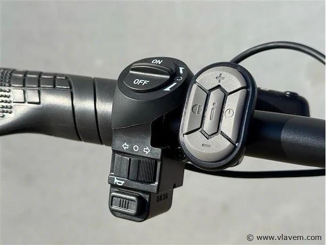 C63 elektrische fatbike - afbeelding 2 van  9