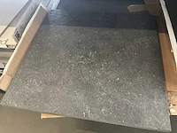 Ca. 13.3m2 granieten tegels dado qua(60x60) - afbeelding 1 van  4
