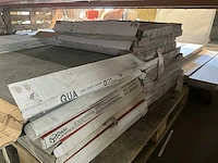 Ca. 13.3m2 granieten tegels dado qua(60x60) - afbeelding 3 van  4