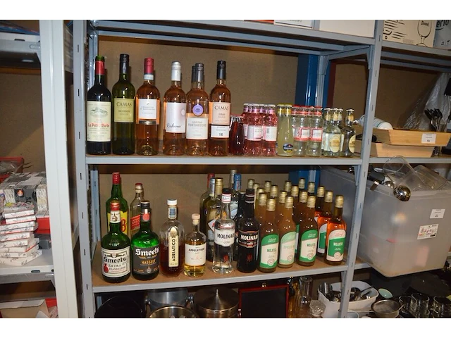 Ca. 15 flessen mojito, ca. 19 flessen diverse drank w.o. smeets, campari, martini, ricard (16,17) - afbeelding 1 van  6