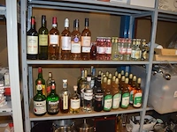 Ca. 15 flessen mojito, ca. 19 flessen diverse drank w.o. smeets, campari, martini, ricard (16,17) - afbeelding 1 van  6