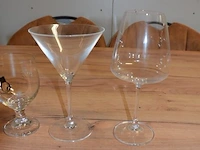 Ca. 20 wijn- en champagneglazen , ca. 98 wijn- champagne- en borrelglazen , ca. 22 bierglazen (12,15,22) - afbeelding 4 van  11