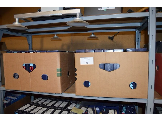 Ca. 25 raamklinken hoppe, ca. 60 plaatjes voor deurklinken - afbeelding 1 van  8