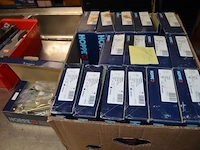 Ca. 25 raamklinken hoppe, ca. 60 plaatjes voor deurklinken - afbeelding 5 van  8