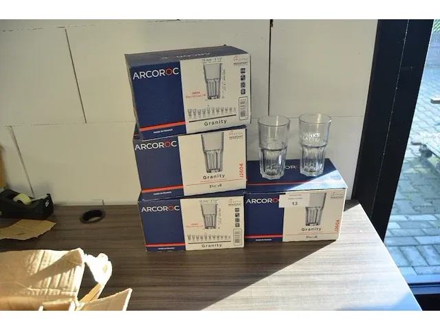Ca. 32 glazen latte macchiato grotendeels in doos - afbeelding 4 van  4