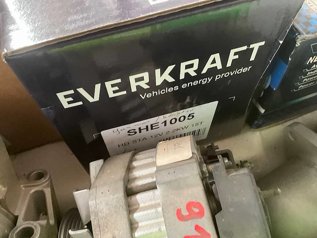 Ca. 35 diverse startmotoren valeo/bosch/everkraft/mahle - afbeelding 3 van  17
