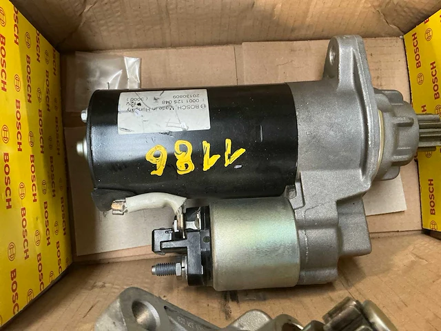 Ca. 40 diverse startmotoren - afbeelding 2 van  24
