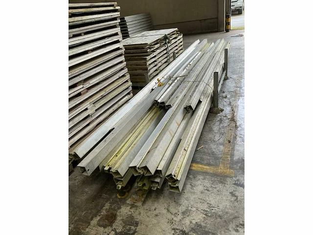 Ca. 45 diverse vloerpanelen - afbeelding 6 van  16