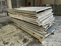 Ca. 45 diverse vloerpanelen