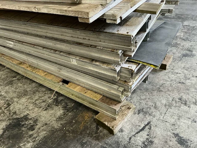 Ca. 45 diverse vloerpanelen - afbeelding 11 van  16