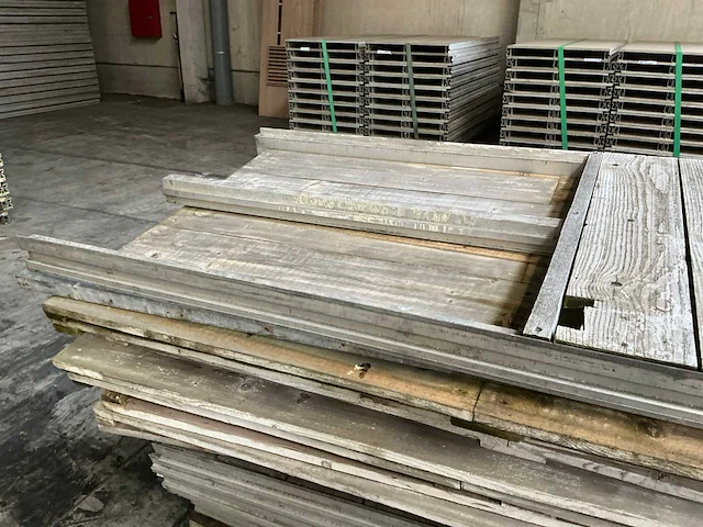 Ca. 45 diverse vloerpanelen - afbeelding 12 van  16